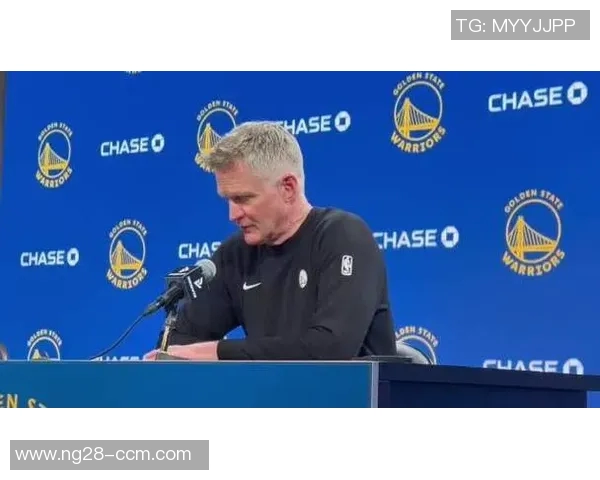 科尔赞库里神奇进球难以判罚展现篮球魅力与技巧